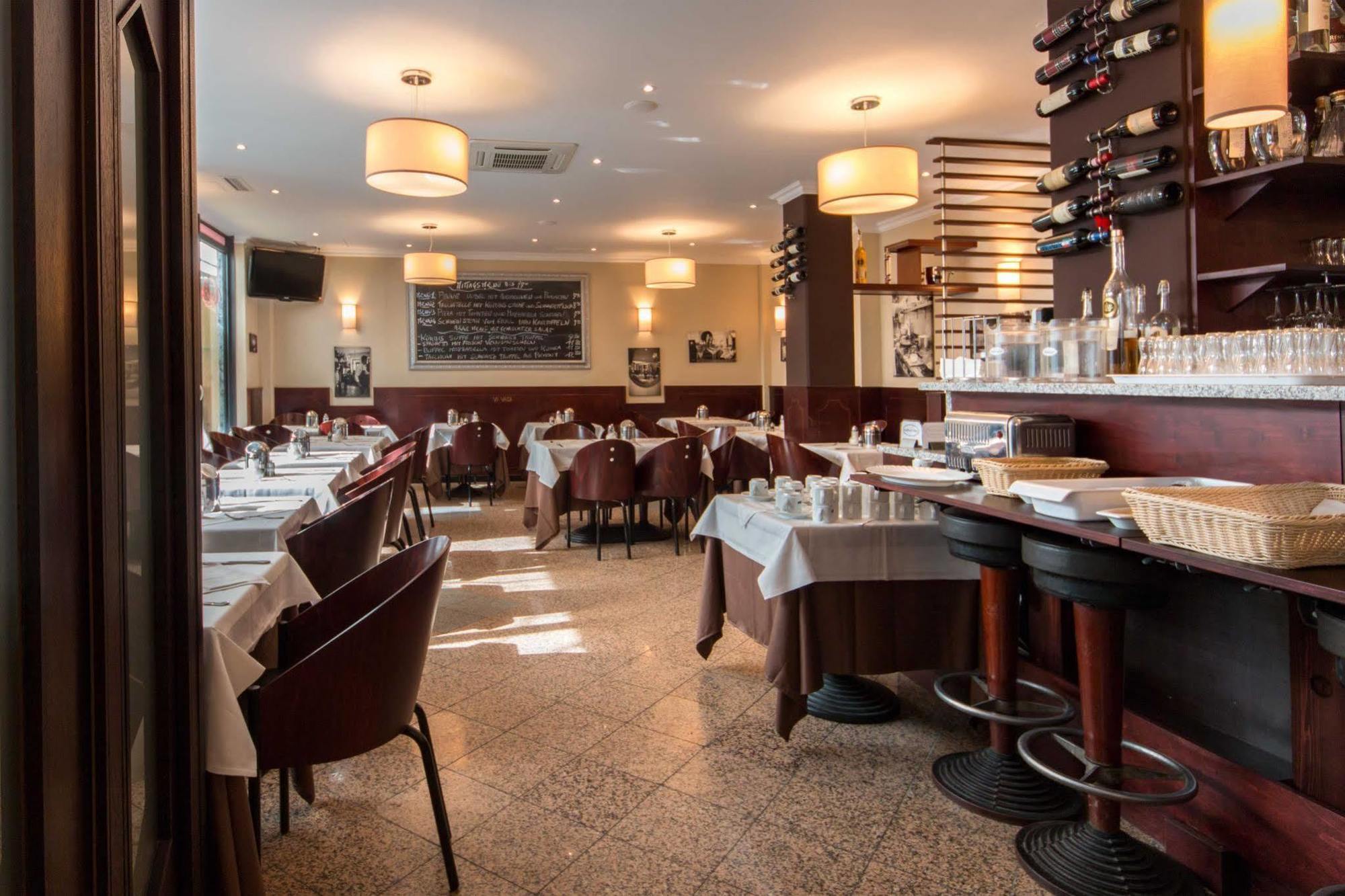 Vi Vadi Downtown Hotel 3*